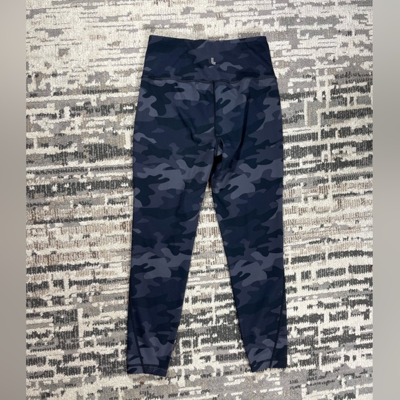 Lole Highrise Blue Army Print Leggings Size Small - Picture 5 of 12